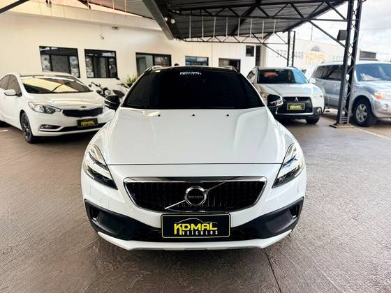 VOLVO V40 2.0 T4 CROSS COUNTRY GASOLINA 4P AUTOMÁTICO
